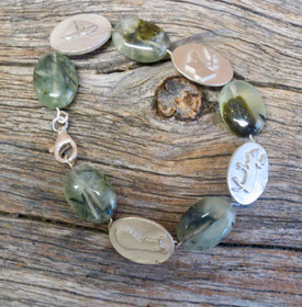 Rannekoru prehniitti, 925-hopea Suomi-aiheiset korukuviot 18cm