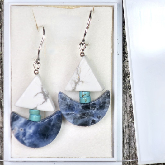 Korvakorut sodaliittilaiva, turkoosi masto, magnesiittipurje PURSI4