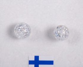 Nappikorvakorut vuorikide särötetty jää-ice 6mm vuorikristalli