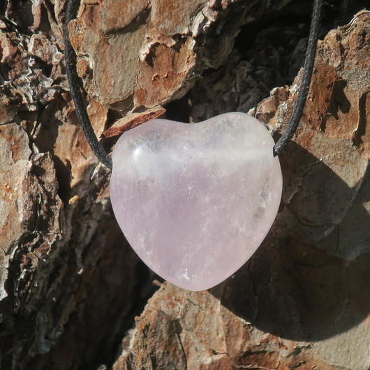 Kaulakoru ametistisydän 3x3cm porattu riipus