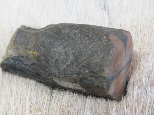 Kiastoliitti 6-7cm pitkä prisma 150-155g