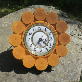 Seinäkello aurinko puuta 28cm, ei lasia nro E