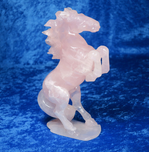 Veistos hevonen ruusukvartsi 16cm, 490g