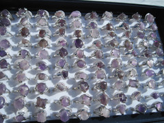 Sormus ametistisormus, eri mallisia. Valitse koko valikosta.