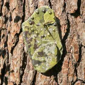 Seinäkello kvartsiitti sammalkivikello  24x12cm Tervola Suomi 310-F