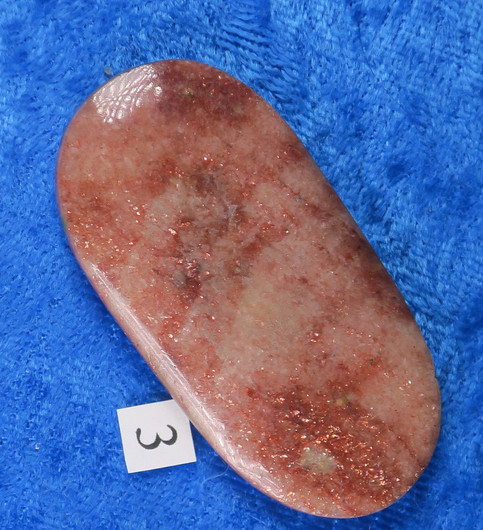 Aventuriini punainen kapussi nro 1-3