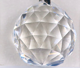 Kristallilasipallo 2cm viistehiottu ikkunaan tai korutarvikkeeksi