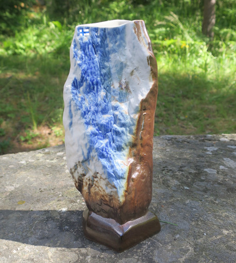 Maljakko Vuori, takaseinä L,  keramiikkaa sininen