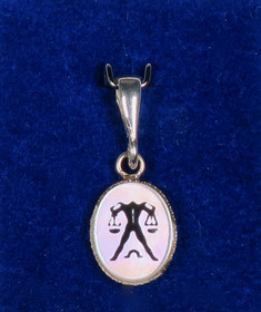 Riipus VAAKA LIBRA 925-hopea ja simpukka