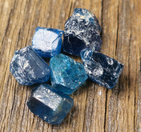 Apatiitti raakakide, pieni 0,4-0,8g Brasilia