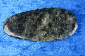 Narsarsukite 70x31mm 26g vihreä taskukivi, harvinainen, nro2