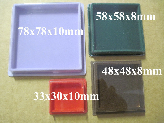 Rasia: 78x78x10mm, harmaa/lila, kirkas kansi