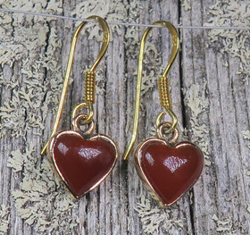 Pronssikorvakorut sydän 9mm punainen jaspis