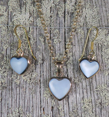 Pronssisetti pitsisydän helmiäinen harmaa, korvakorut ja riipus