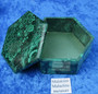 Malakiittirasia 6-kulmainen 9cm, korkeus 4cm 2.laatu