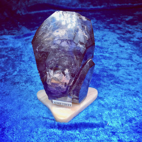 Ametistikide alustalla, vettä sisällä 278g  90mm