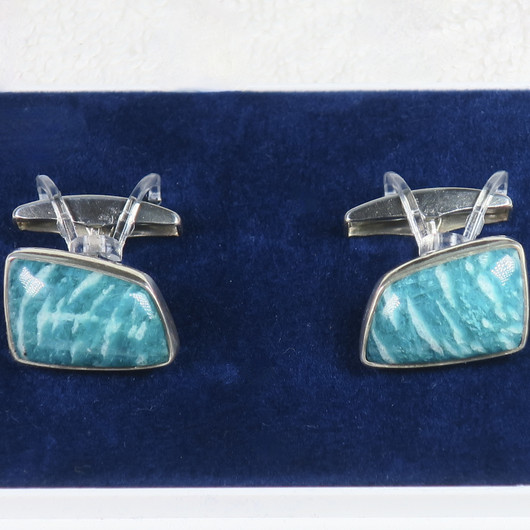 Kalvosinnapit amatsoniitti A