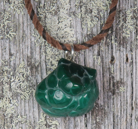 Riipus malakiitti tippukivi, luonnollisen muotoinen natural MA