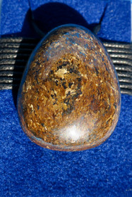 Riipus brontsiitti, porattu