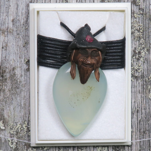 Riipus akaatti pisara piksihahmo, rubiini hatussa PIXIa