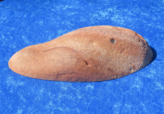 Kynäteline - käyntikorttiteline kvartsiittia. Suomi