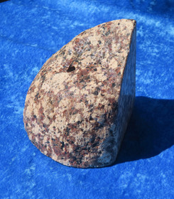 Kynäteline graniittia. Suomi