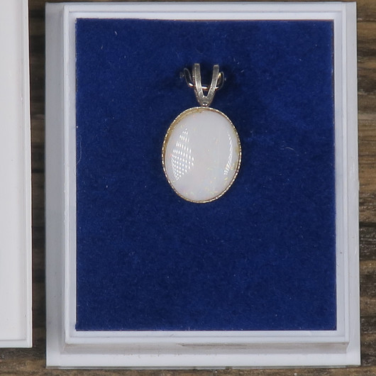 Riipus jalo-opaali valkoinen nroJ Australia