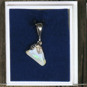 Riipus jalo-opaali valkoinen nroK Australia