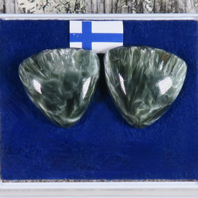 Nappikorvakorut klinokloori kolmio tappimalli