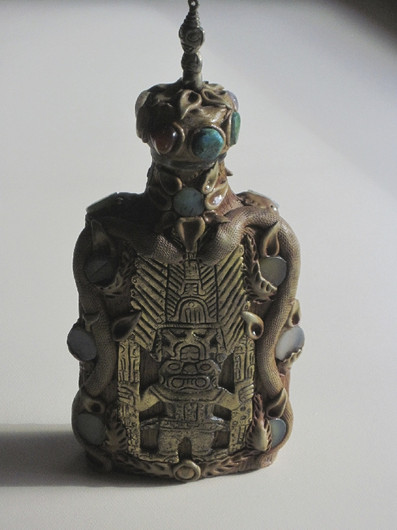 Rituaalipullo Inkojen pyhät symbolit ja kivet