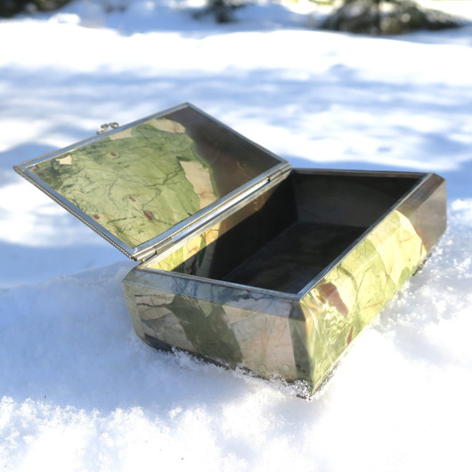 Jaspis kivirasia kansi saranalla D