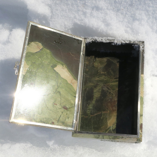 Jaspis kivirasia kansi saranalla D