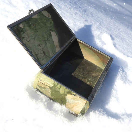 Jaspis kivirasia kansi saranalla D