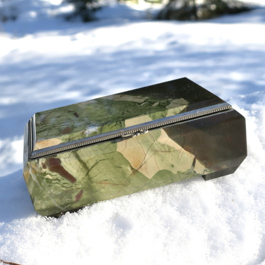 Jaspis kivirasia kansi saranalla D