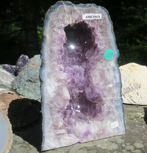 Ametistigeodi iso 4,3kg Brasilia