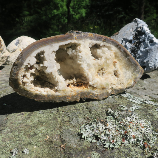 Akaattilevy iso 2,4kg 12x28cm vahva, ei tasainen siivu.  61x