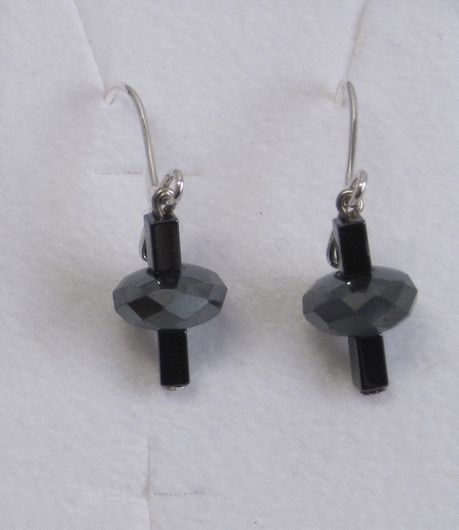 Korvakorut hematiitti viistehiottu siro malli