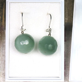 Korvakorut prehniitti 14mm kookkaat. Prisilla