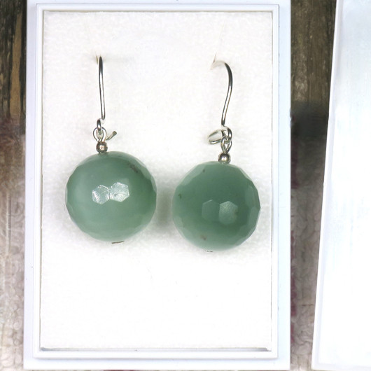 Korvakorut prehniitti 14mm kookkaat. Prisilla