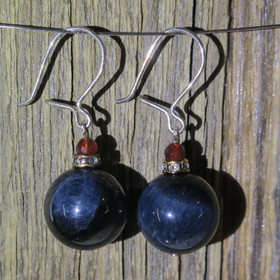 Korvakorut haukansilmä 12mm ja karneoli, zirkonikoristein