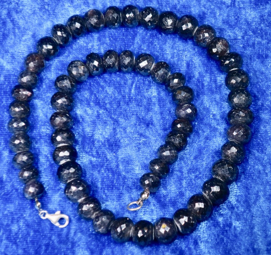 Helmet safiiri tummansininen viistehiottu