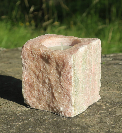 Tuikkualusta marmorituikku yhdelle tuikulle. Norja