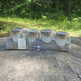 Kaffepölkky setissä 4 kpl korvallisia keramiikkamukeja