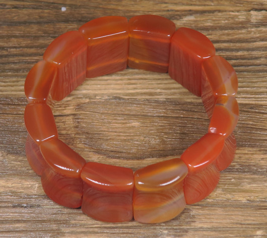 Rannekoru karneoli, isot palat 