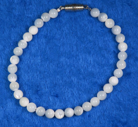 Rannekoru helmiäinen 6mm luonnollinen natural