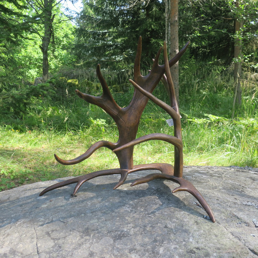 Poronsarviteline iso korkeus 44cm, leveys 51cm, syvyys 45cm