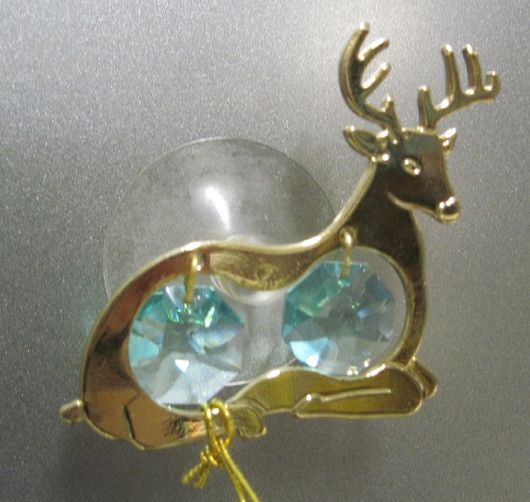 Kultakristalli poro, vihreät kristallit