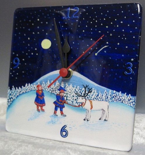 Seinäkello Saamelaiset ja poro kuutamolla 16x16cm