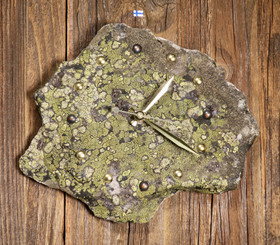 Seinäkello kvartsiitti sammalkivikello 20x23cm  Tervola Suomi 310-4