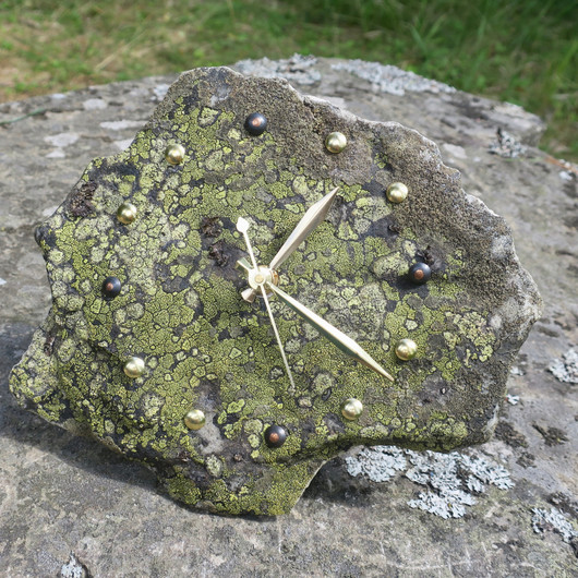 Seinäkello kvartsiitti sammalkivikello 20x23cm  Tervola Suomi 310-4